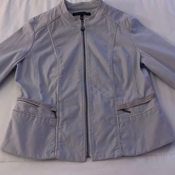 Jacket - Picture 1 of 5